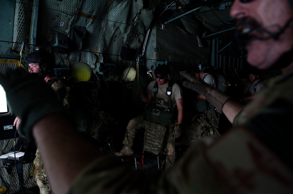 82nd ERQS Conducts Static-line Jump