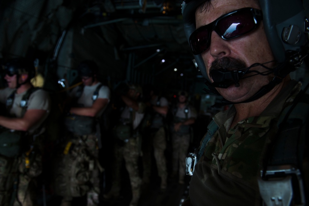 82nd ERQS Conducts Static-line Jump