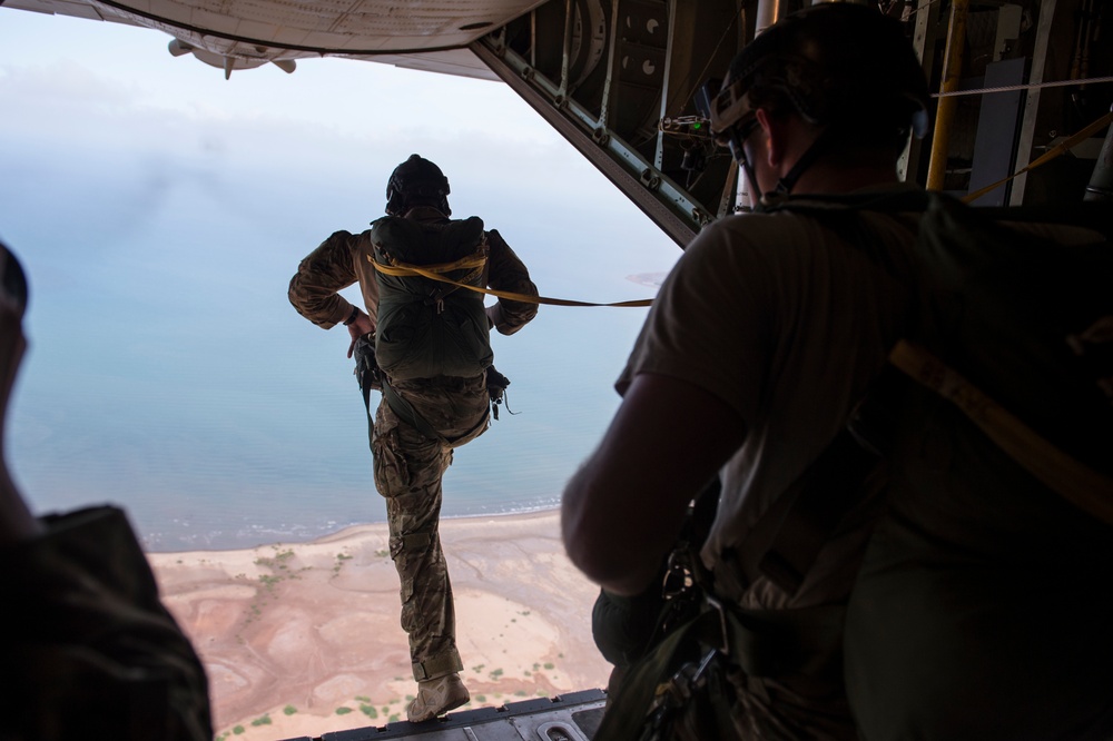 82nd ERQS Conducts Static-line Jump