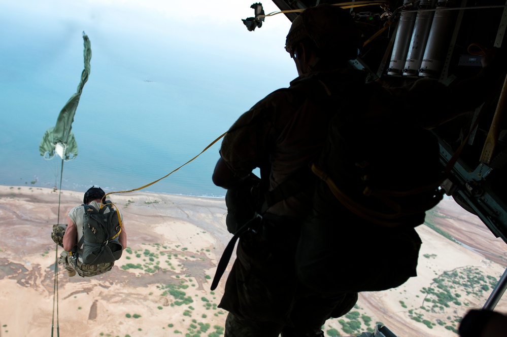 82nd ERQS Conducts Static-line Jump