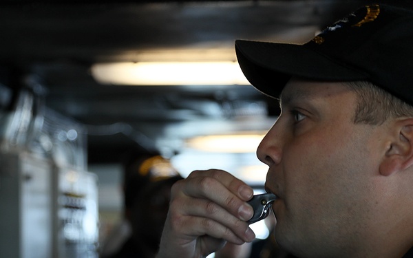 USS Abraham Lincoln (CVN 72) Starts Sea Trails