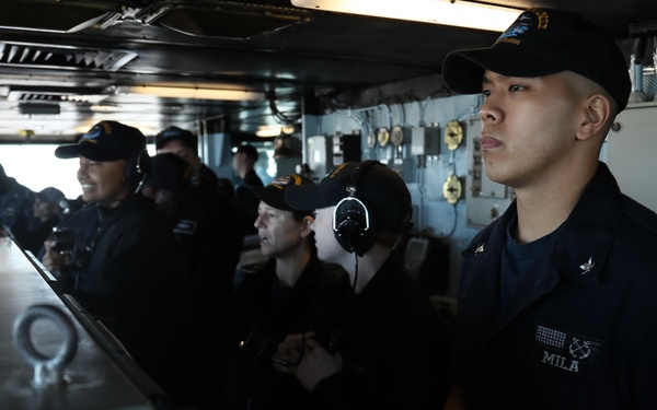 USS Abraham Lincoln (CVN 72) Starts Sea Trails