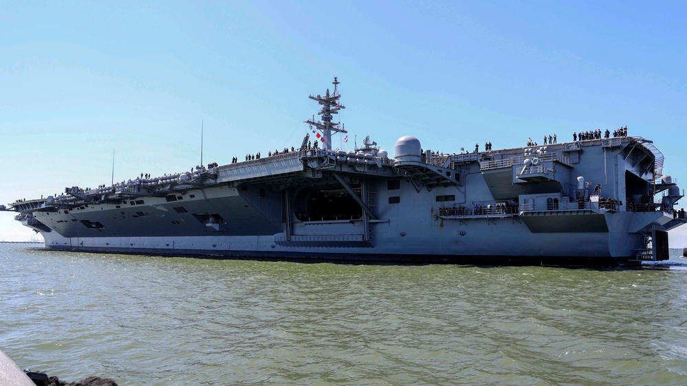 USS Abraham Lincoln (CVN 72) Begins Sea Trails