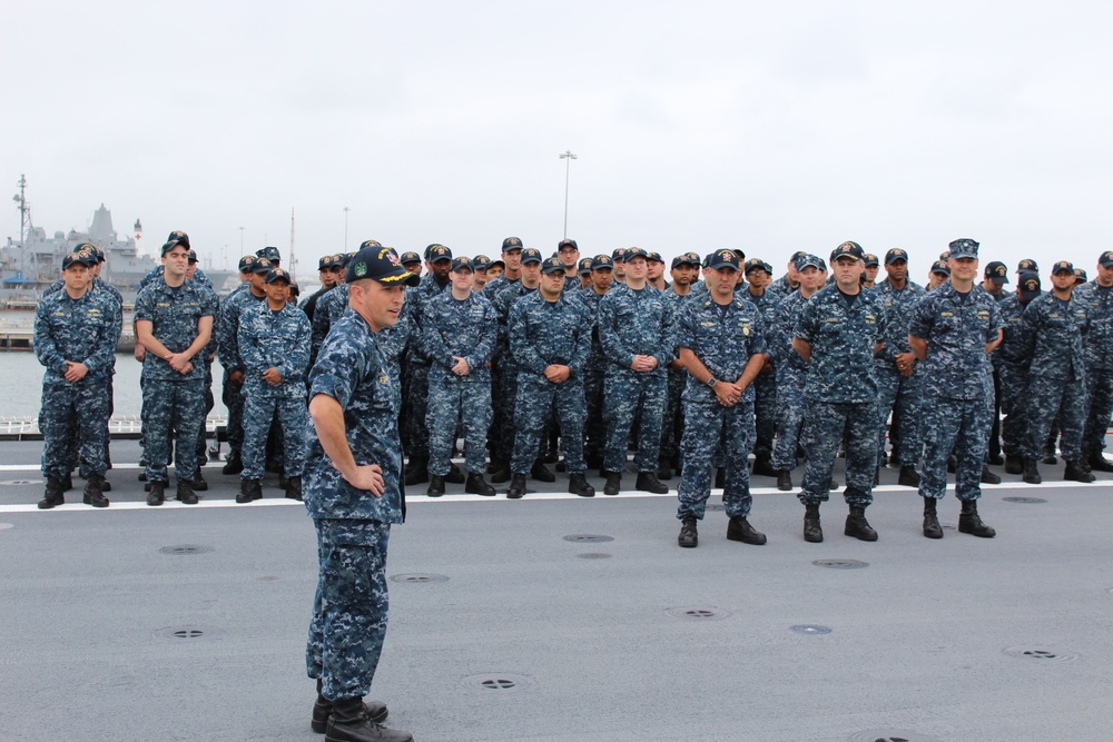 USS Montgomery Holds Exchange of Command