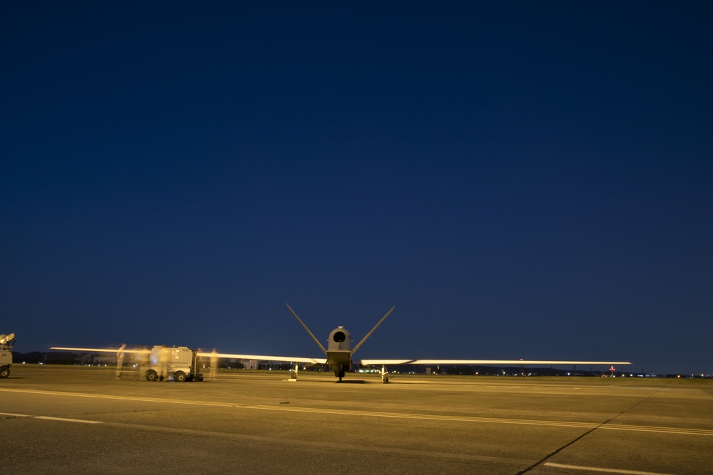 RQ-4 Global Hawk's first take off from Yokota