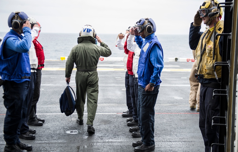 CSG 15 debark from USS America