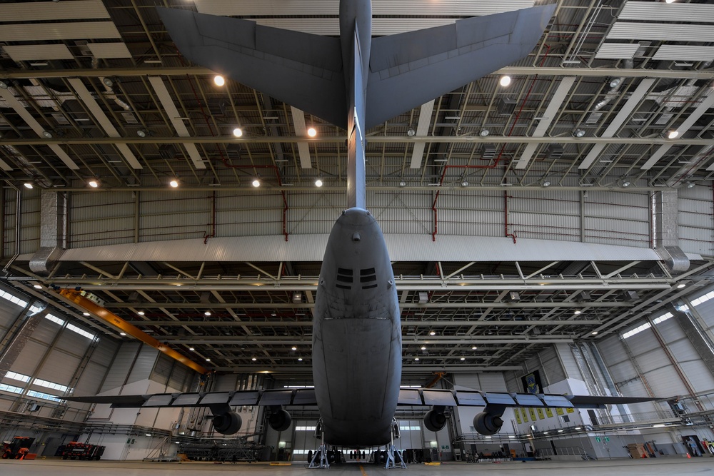 721 AMXS gets wheels off the ground for C-5 maintenance