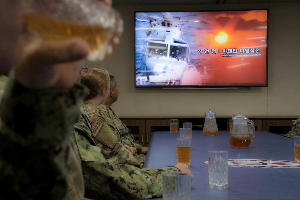 CJTF-HOA and Camp Lemonier members visit ROKS Choi Young DDH-981