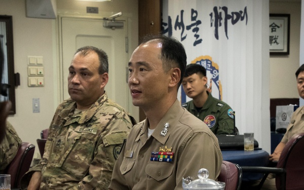CJTF-HOA and Camp Lemonier members visit ROKS Choi Young DDH-981
