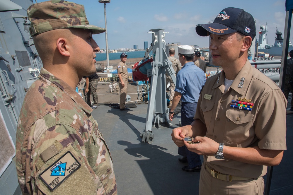 CJTF-HOA and Camp Lemonnier members visit ROKS Choi Young DDH-981