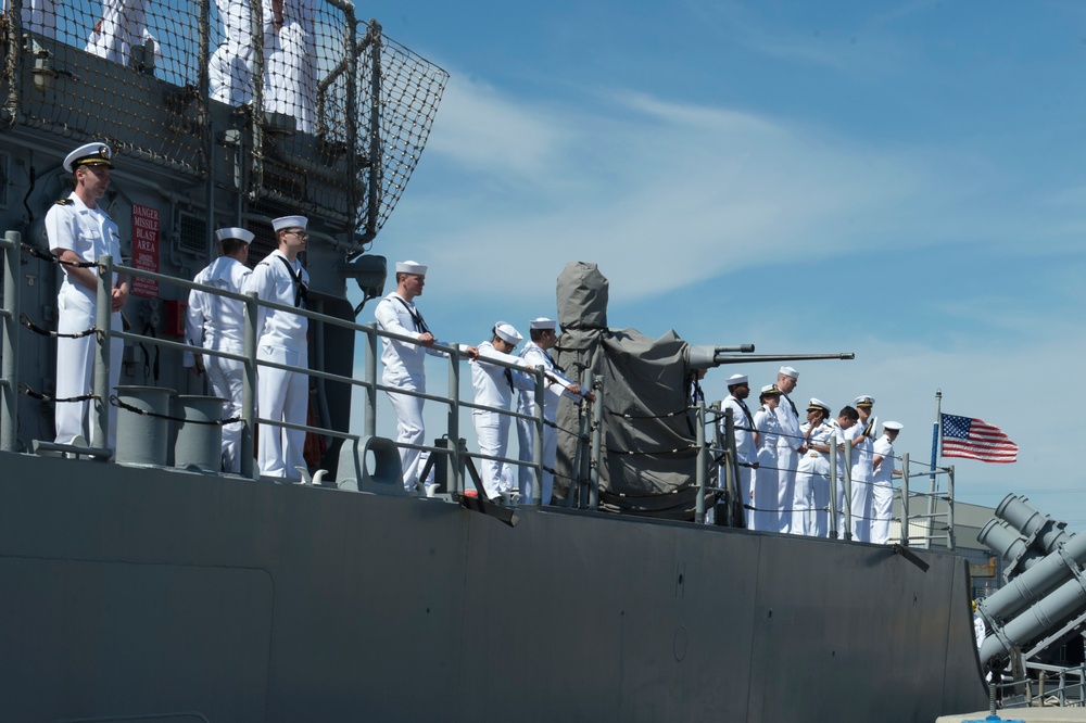 USS Lake Erie (CG 70) Deploys