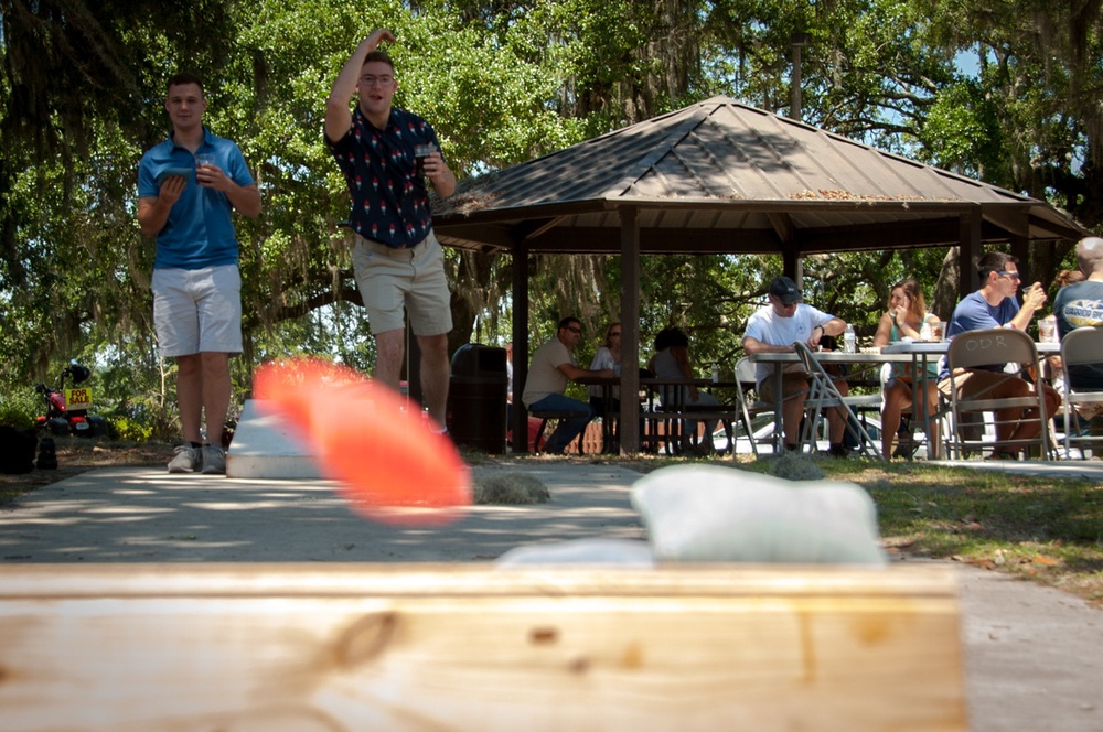 403rd Wing hosts 2017 Airman and Family Day picnic