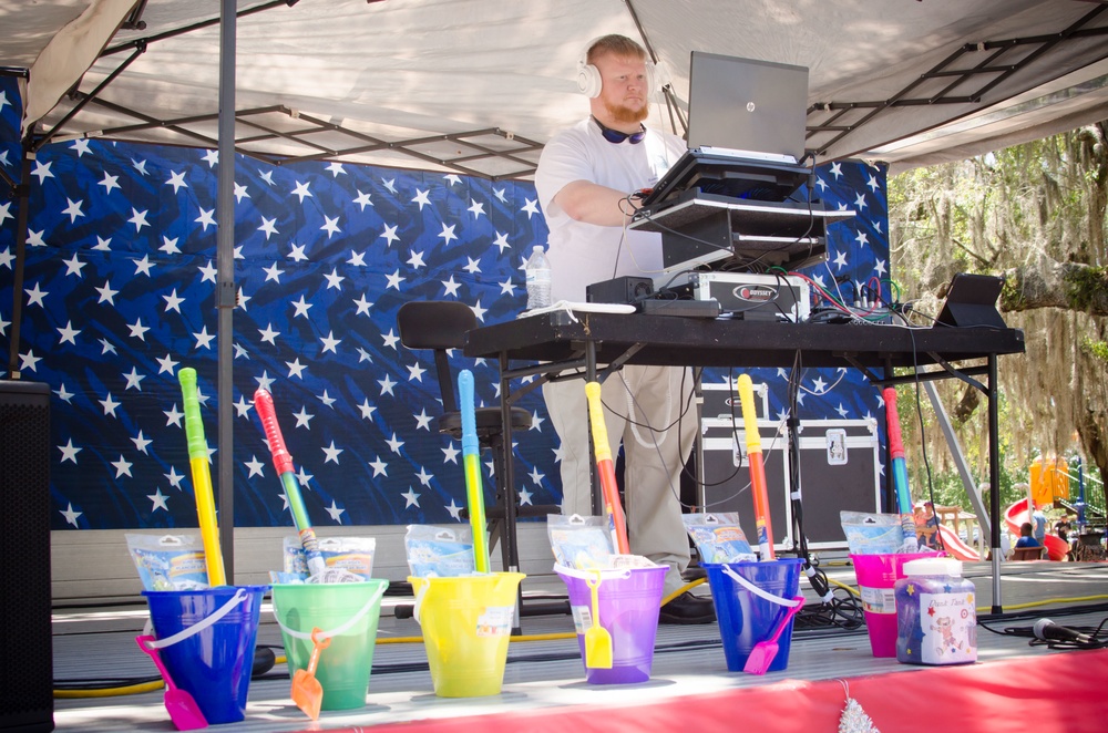 403rd Wing hosts 2017 Airman and Family Day picnic