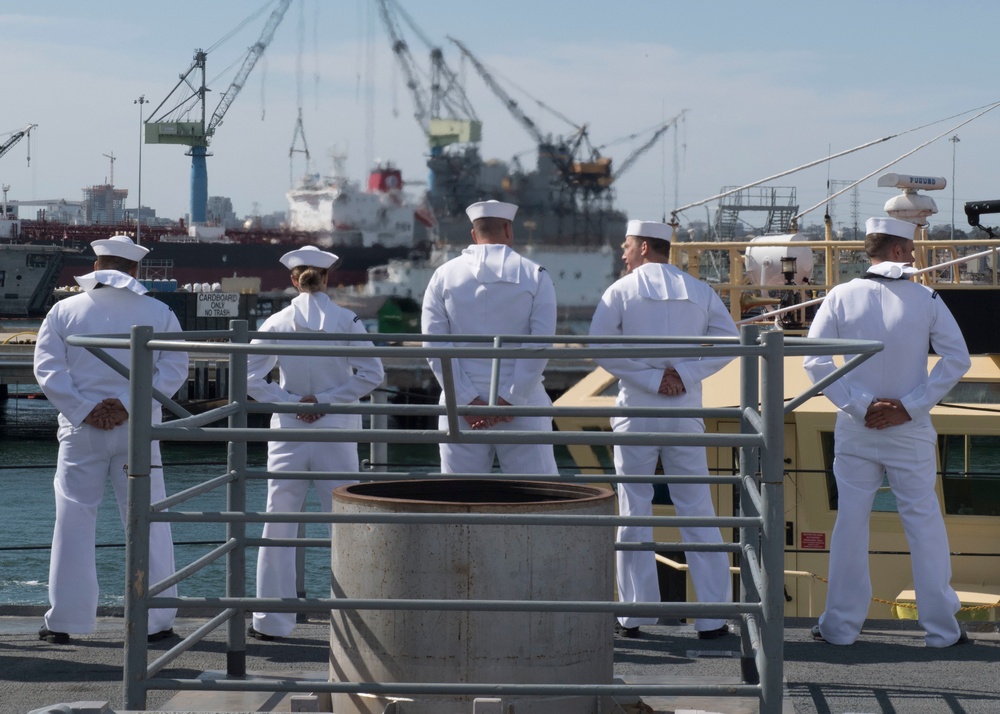 USS Lake Erie (CG 70) Deploys