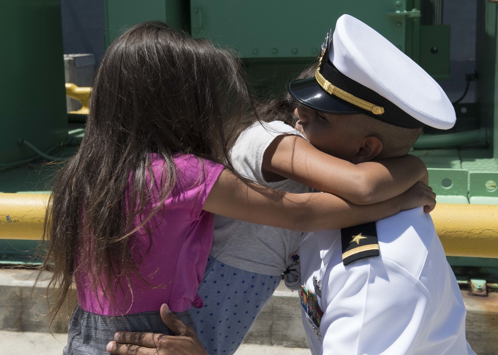 USS Lake Erie (CG 70) Deploys