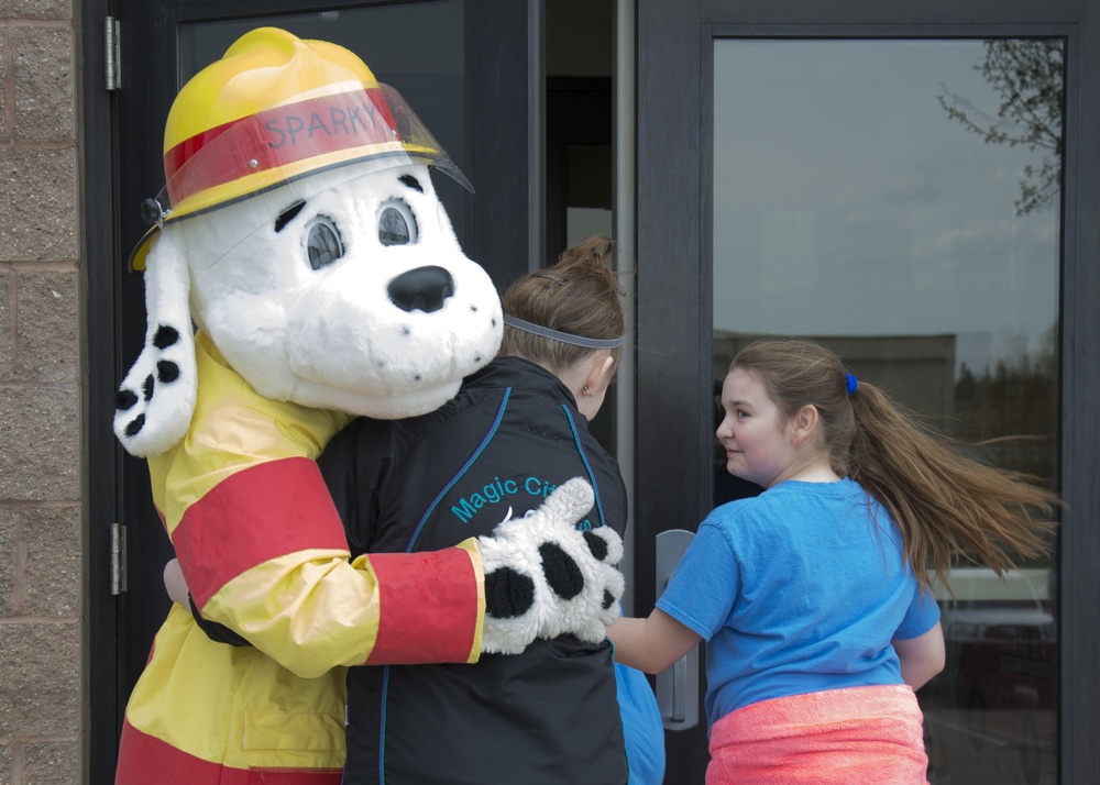 3… 2… 1… STEM GIRLS!