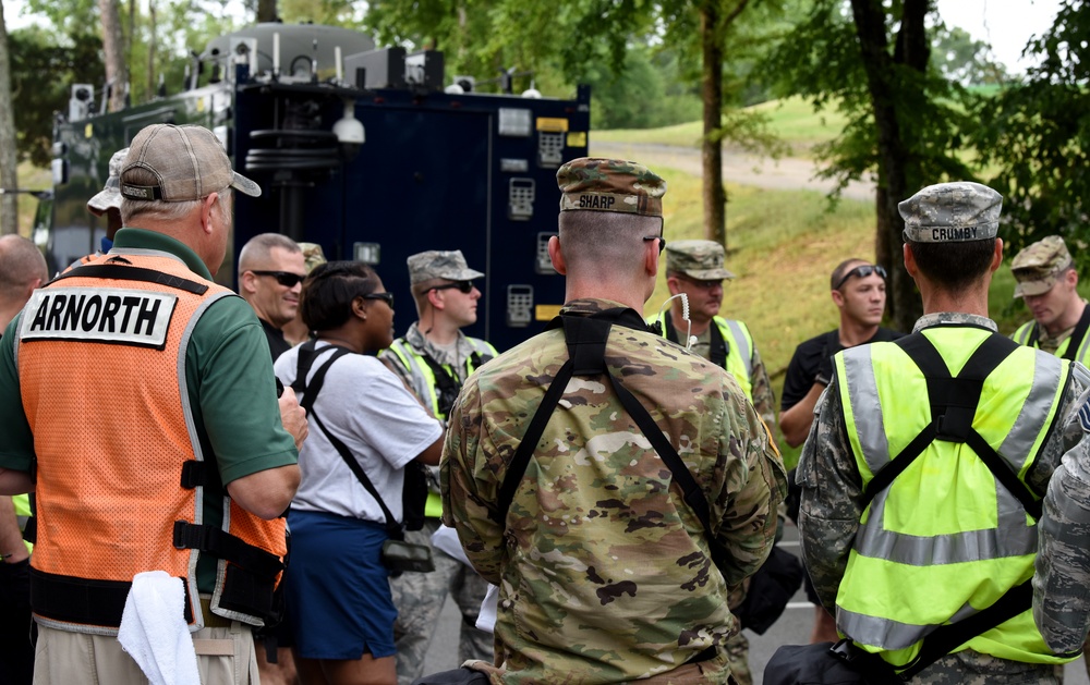Arkansas Guardsmen Receive Evaluation from U.S. Army North