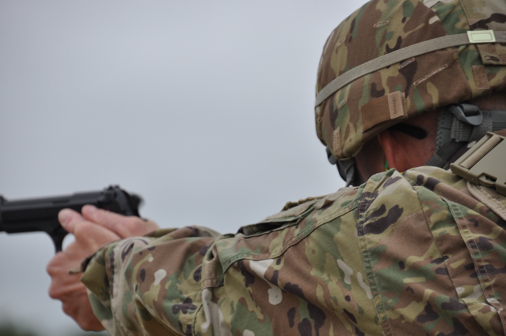 Houston-area troops travel to Central Texas to hone marksmanship
