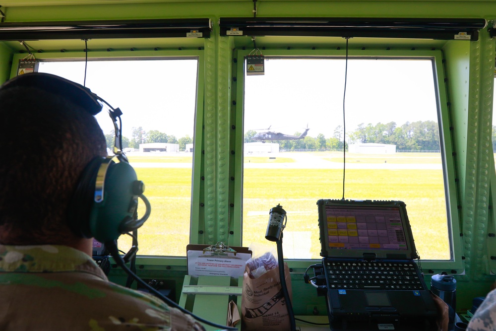 UH-60 Black Hawk helicopter