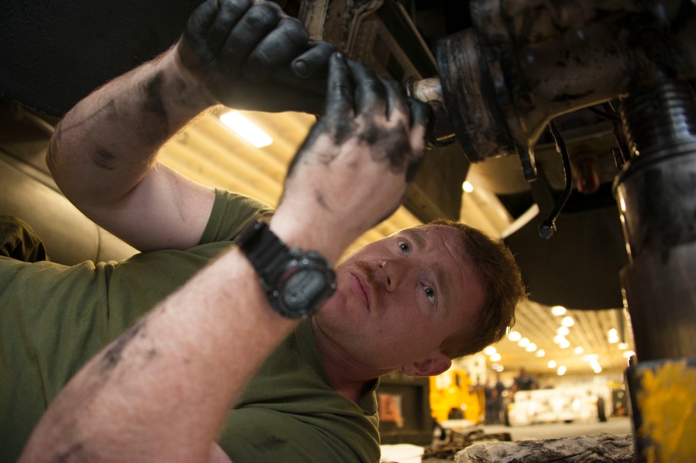 15th MEU conducts maintenance