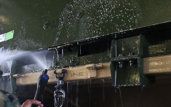 STRATMOBEX Marines return equipment to caves in Norway