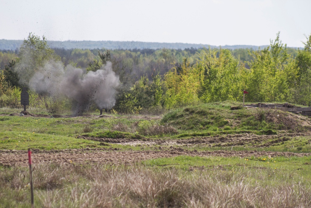 Throwing grenades at Yavoriv CTC
