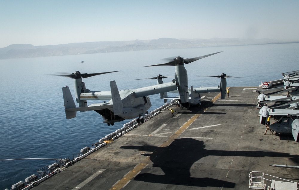 U.S. Marine V-22 Osprey ascends the USS Bataan during Eager Lion 17