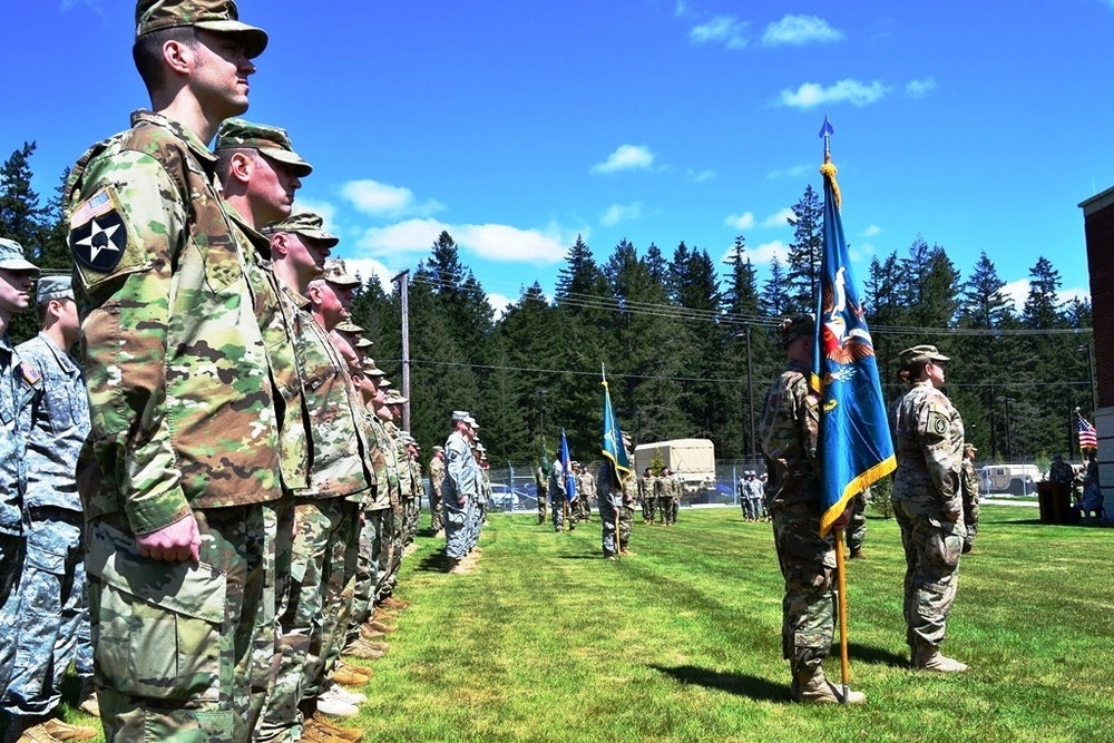 110th IO Battalion attends 56th TIOG Change of Command