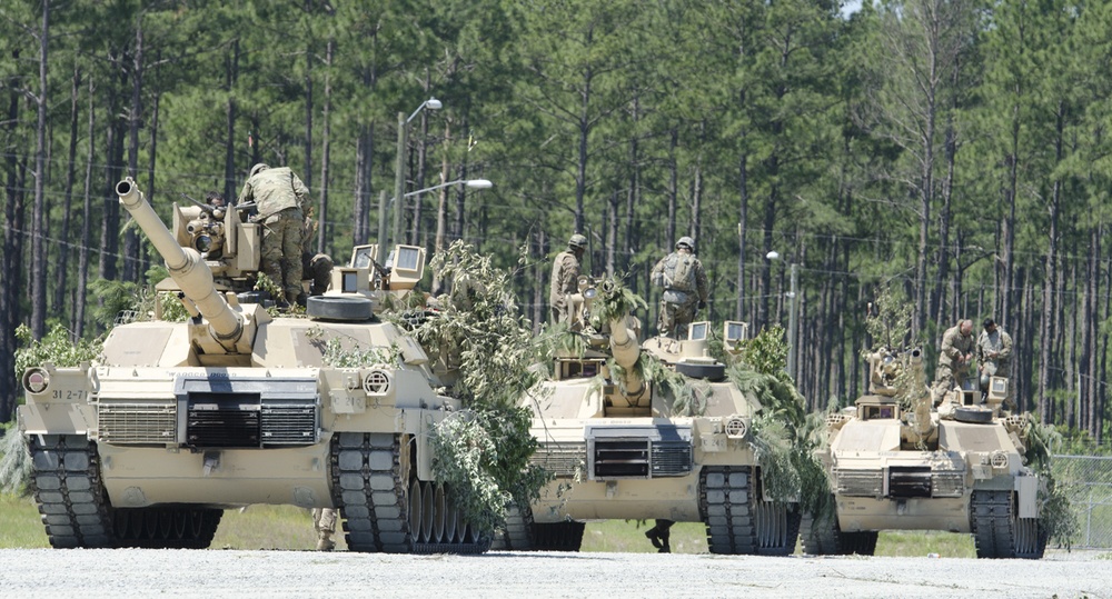 1ABCT Soldiers Qualify in Gunnery Table XII Exercise