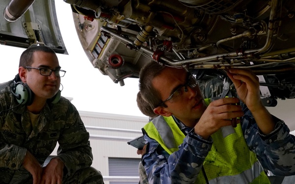 U.S., Australian Air Forces improve interoperability during bilateral engagement