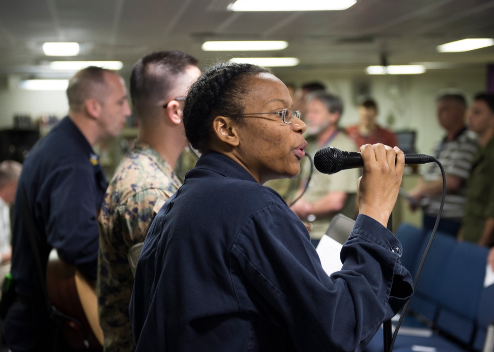 USS MAKIN ISLAND DEPLOYMENT