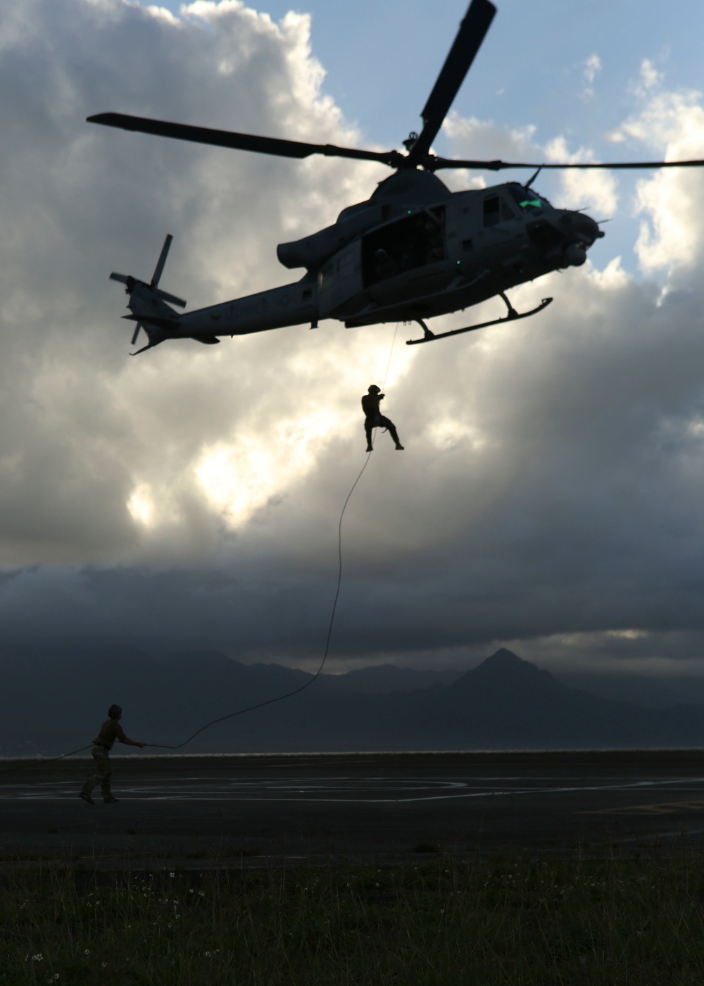 HMLA-367 conduct joint operations