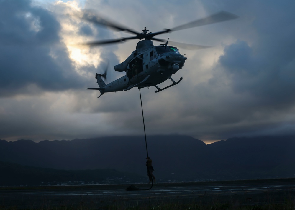 HMLA-367 conduct joint operations