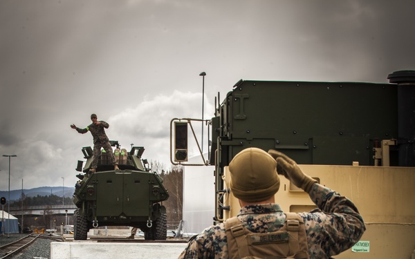 Marines test new ramp at Norway railhead