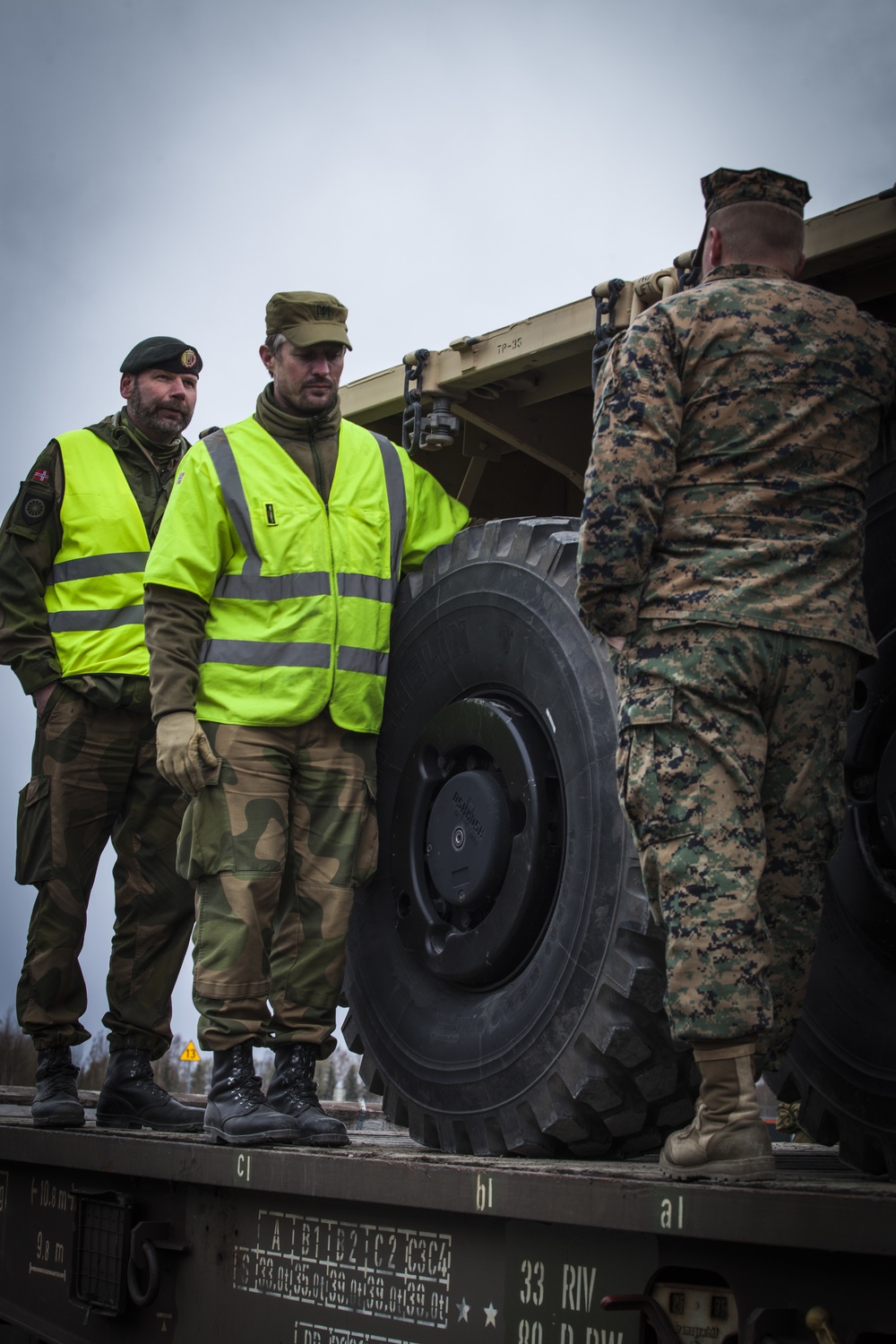Marines test new ramp at Norway railhead