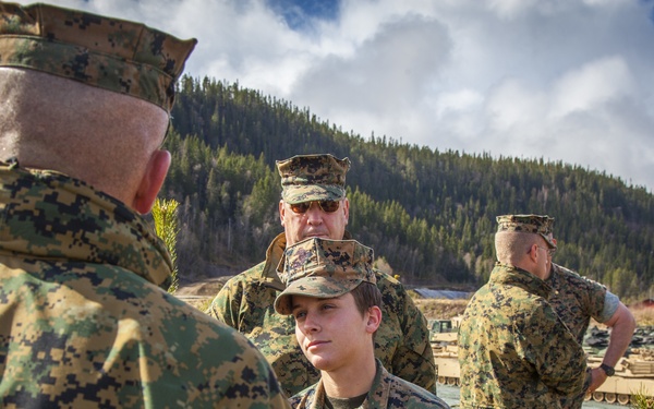 Marine Generals visit STRATMOBEX caves in Norway