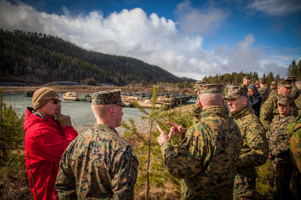 Marine Generals visit STRATMOBEX caves in Norway