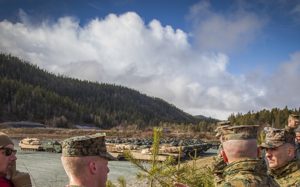Marine Generals visit STRATMOBEX caves in Norway