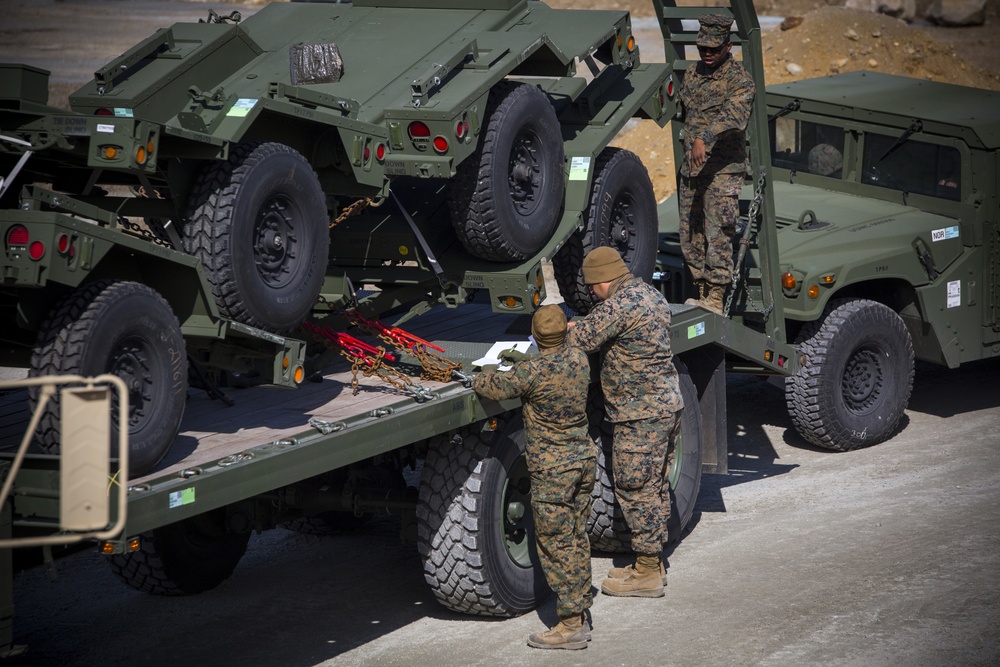 Marines assemble ground combat equipment from Norwegian caves during STRATMOBEX 17