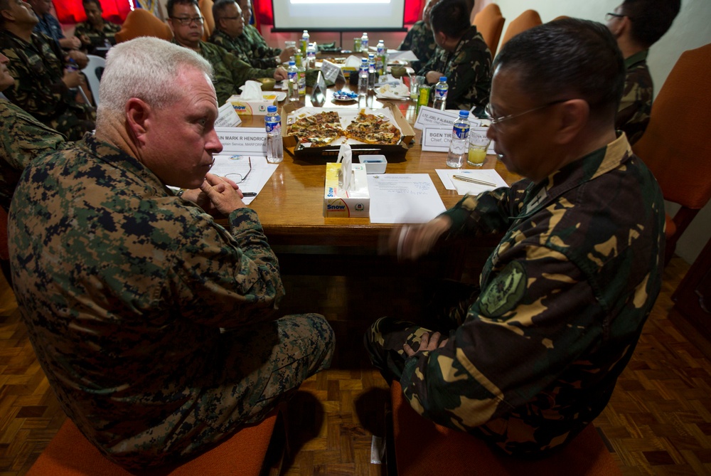 Philippine, U.S. chaplains discuss Balikatan efforts