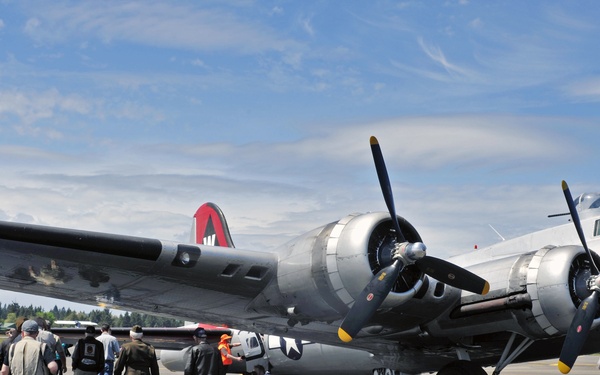 Glimpse history with the “Greatest Generation”