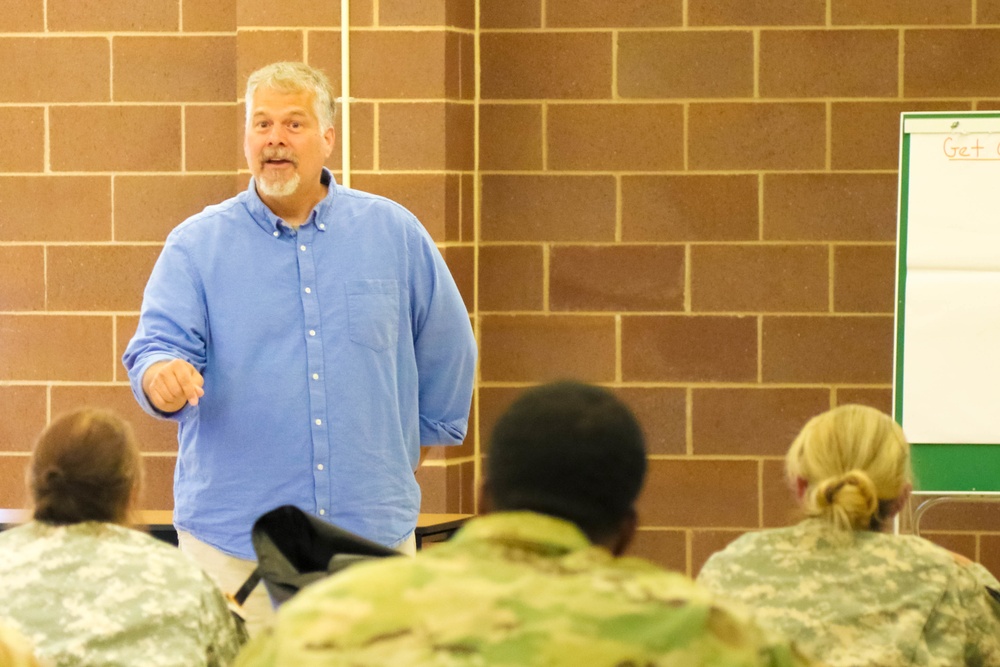 4th ESC Soldiers &quot;Get Connected&quot; to prevent suicide