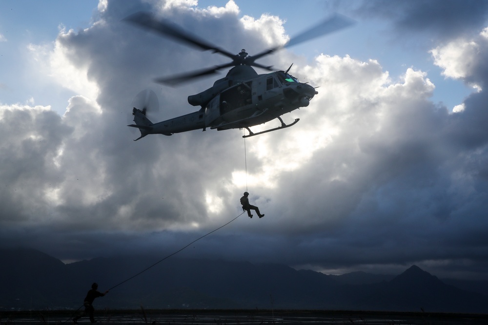 HMLA-367 conducts joint operations
