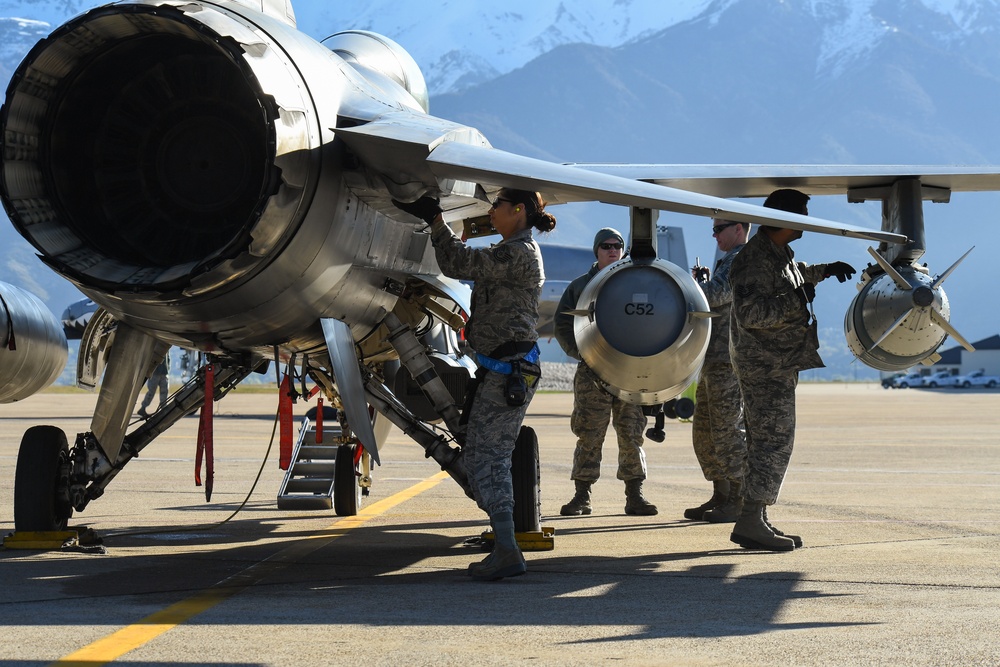 86th FWS hosts Combat Hammer