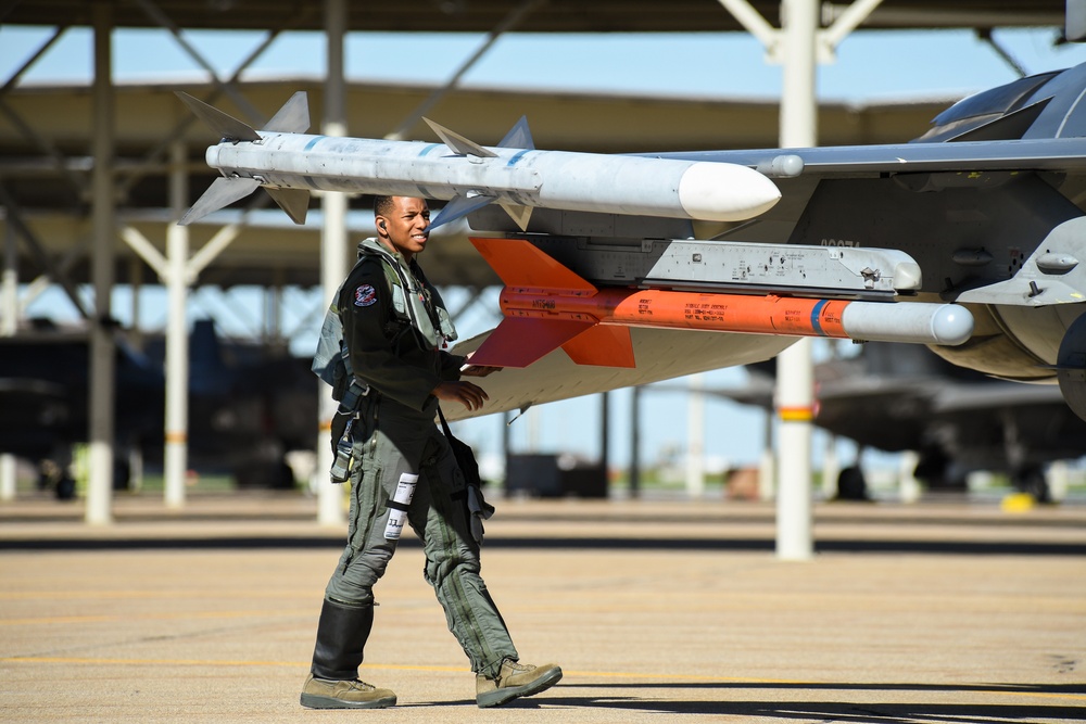 86th FWS hosts Combat Hammer