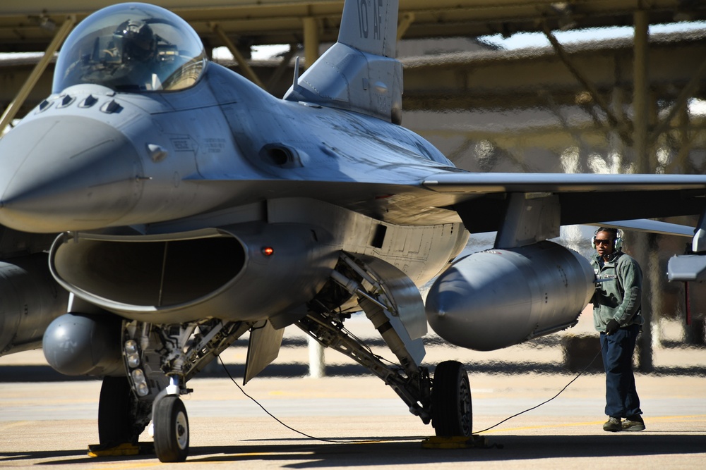 86th FWS hosts Combat Hammer