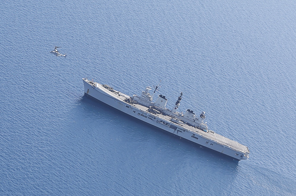MV-22B Osprey lands aboard the HMS Illustrious