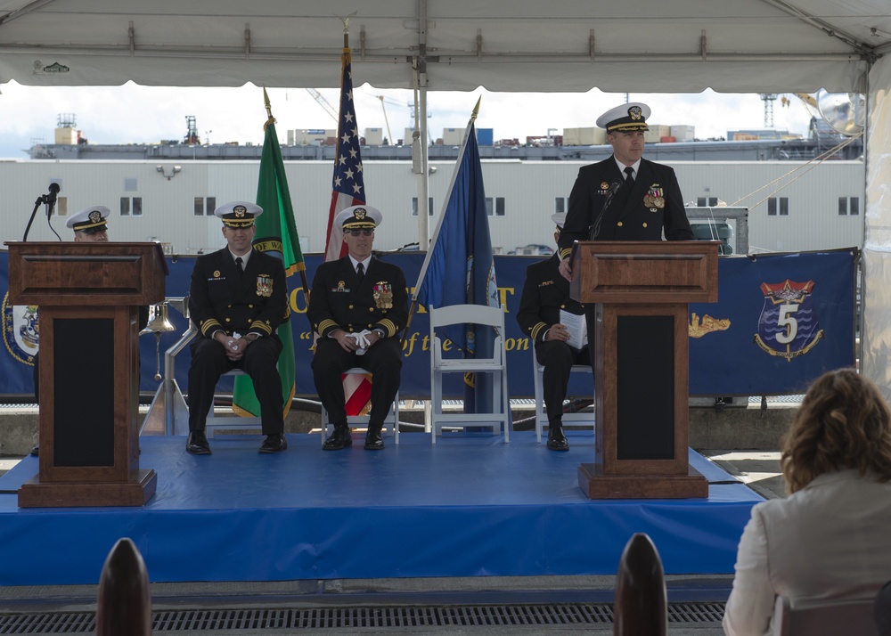 USS Connecticut Welcomes New Commanding Officer