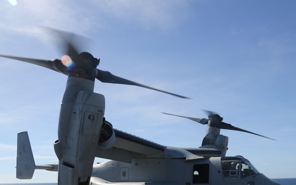 MV-22B Osprey lands aboard the JDS Ise