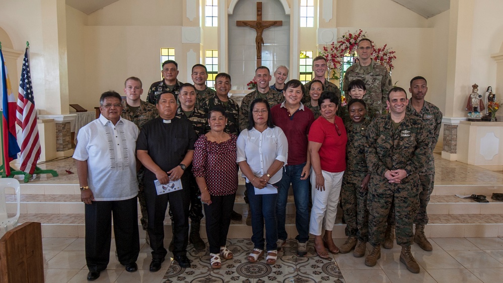 Eastern Samar welcomes service members to community